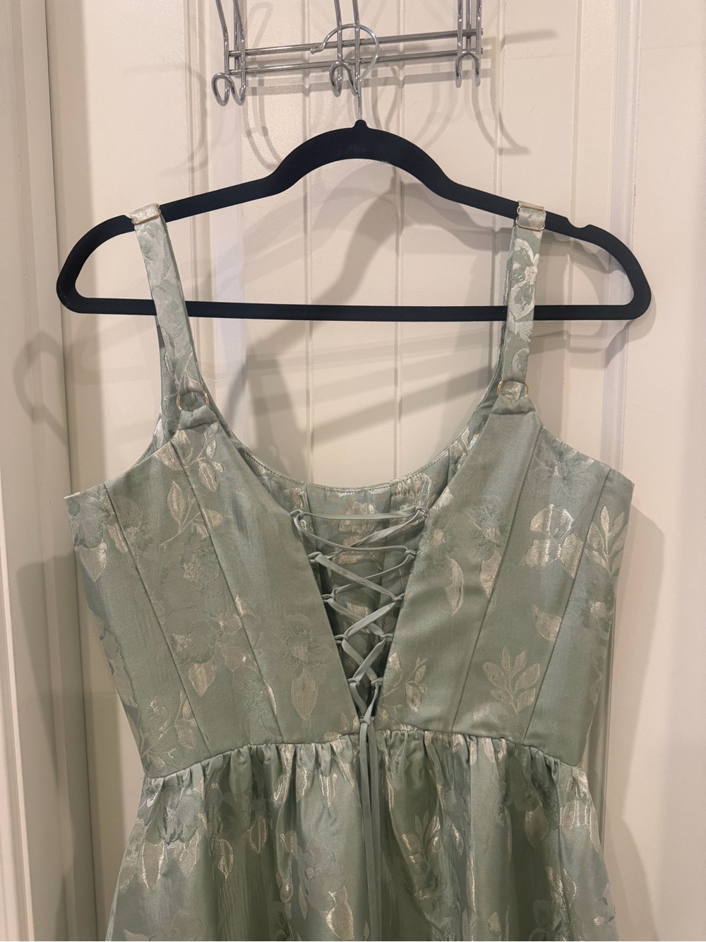 V. Chapman The Avery Dress in Sage Baroque Floral - Picture 7 of 11